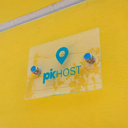 Urban Scene - Free Parking Apartment Shkoder